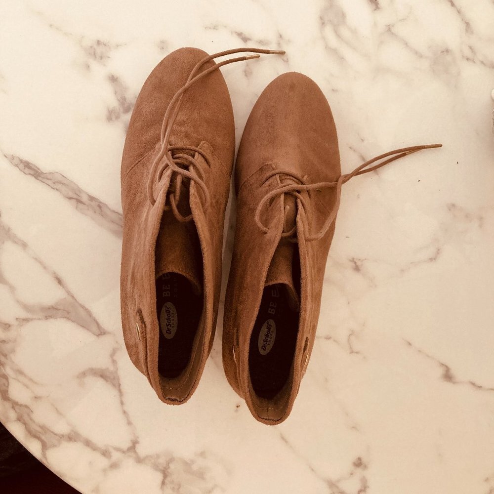 Dr. Scholl's Vegan Suede Lace Up Wedge Booties Taupe Size 9 - Picture 2 of 5